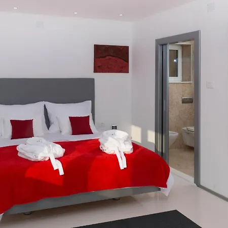 Villa Organic Gardens *