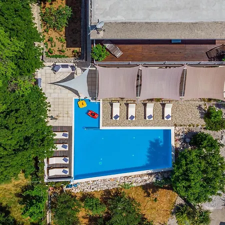 Villa Organic Gardens