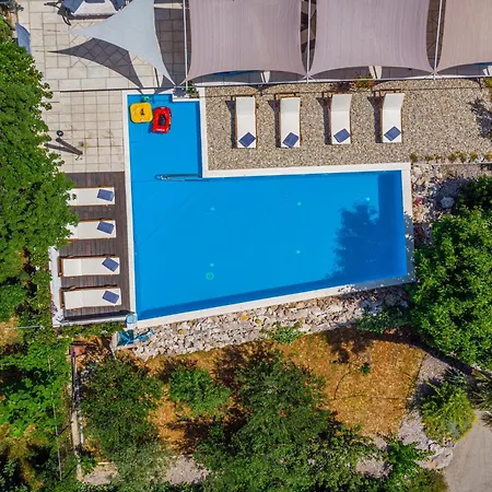 Villa Organic Gardens *